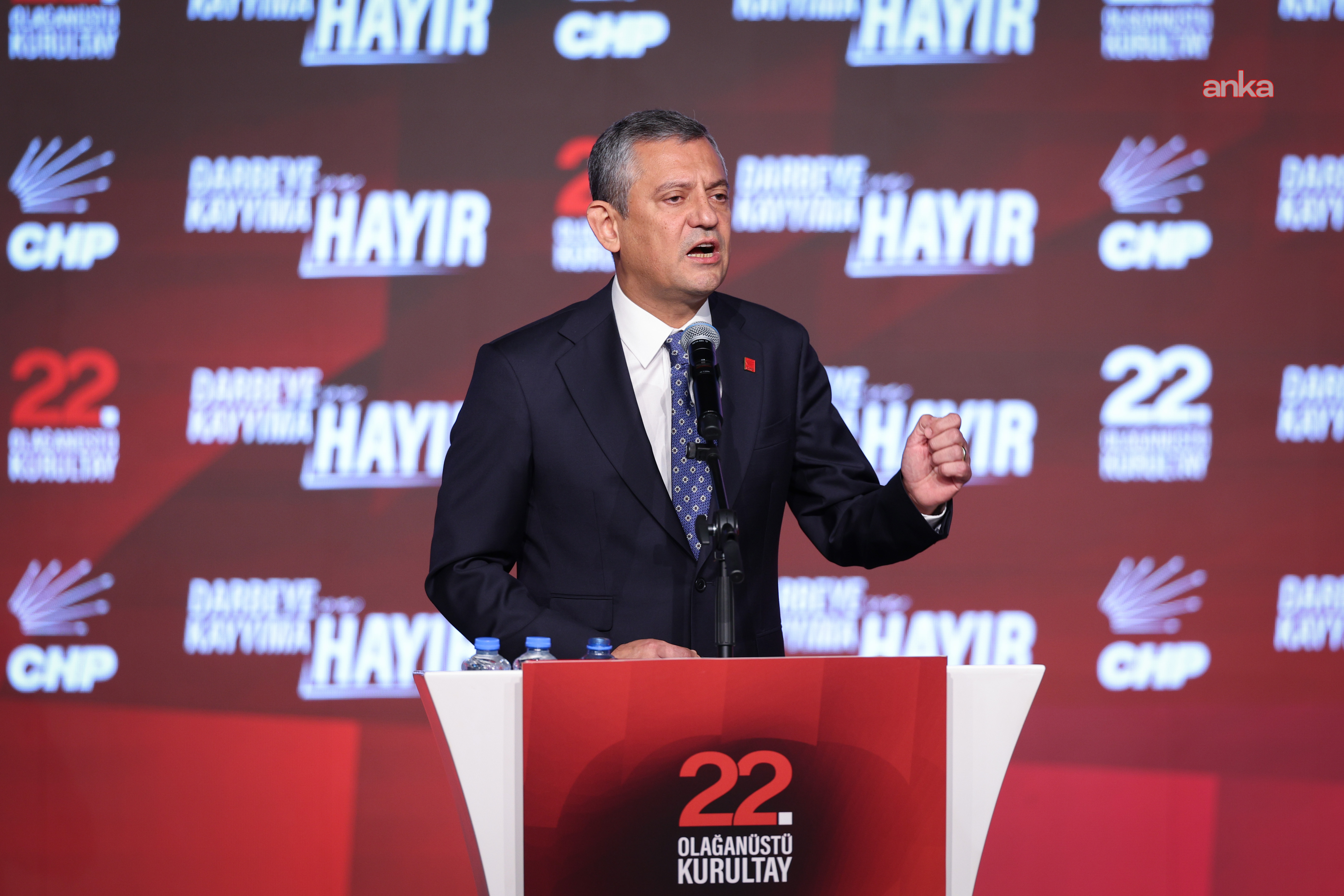 Özgür Özel yeniden CHP Genel Başkanı
